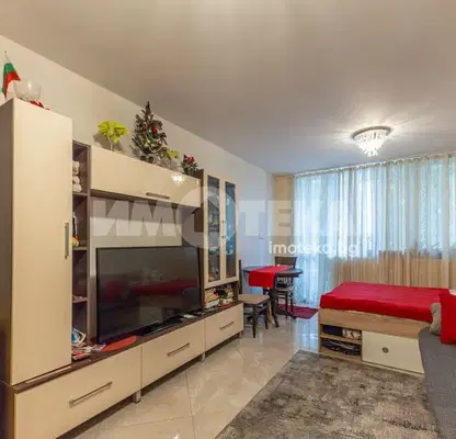 Photo 3 — One-room apartment with terrace in ZhP Gara, Varna