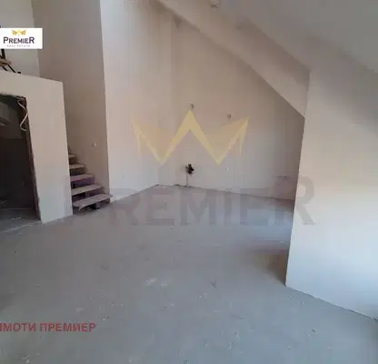 Снимка 2 — Тристаен мезонет с панорамна тераса в Колхозен пазар, Варна