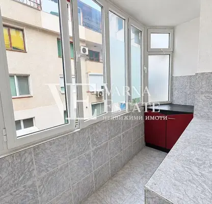 Снимка 3 — Тристаен апартамент 80 кв.м в Колхозен пазар, Варна