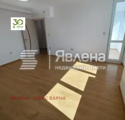 Photo 5 — Spacious 3-room apartment in Kolhozen pazar, Varna