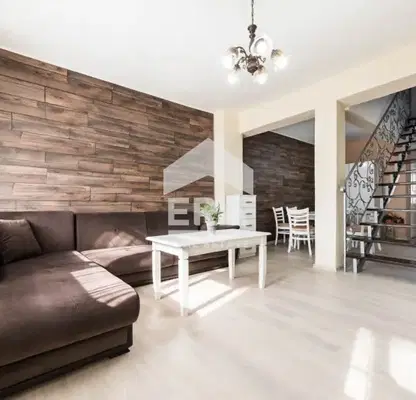 Photo 2 — Large 4-room apartment in Kolhozen pazar, Varna with terraces