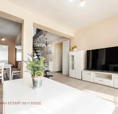 Photo 2 — Large maisonette with 4 bedrooms in Kolhozen pazar, Varna