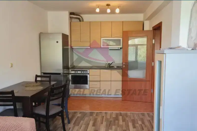 Two-room apartment with terrace in Kolhozen pazar, Varna