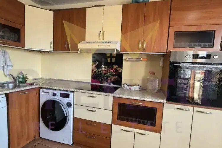 3-bedroom apartment in Varna, Kolhozen Pazar