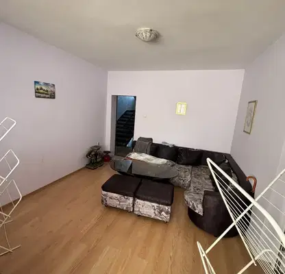 Photo 2 — 3-bedroom apartment in Varna, Konfuto