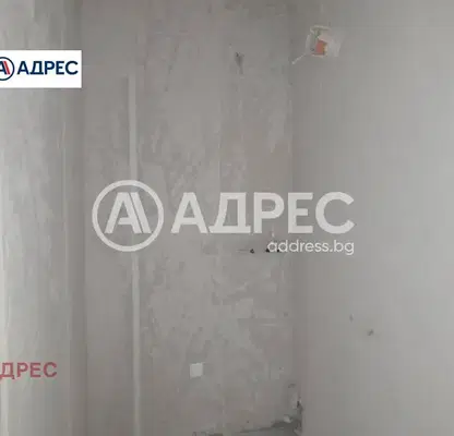 Снимка 5 — Двустаен апартамент с тераса в Левски 1, Варна