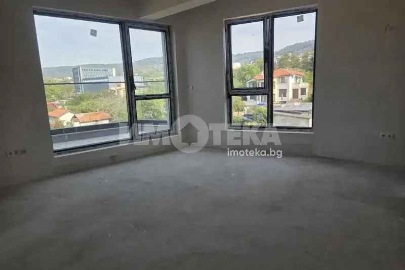 Three-room apartment with terrace in Levski 1, Varna