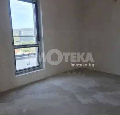 Снимка 4 — Тристаен апартамент с тераса в Левски 1, Варна