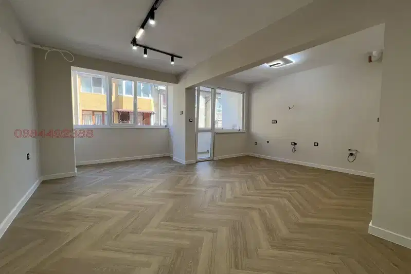 Three-room apartment with functional layout in Lyatno Kino Trakiya, Varna