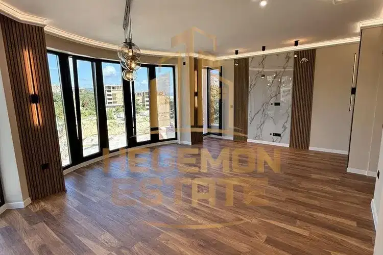 Spacious 3-room apartment in m-t Alen Mak with sea view