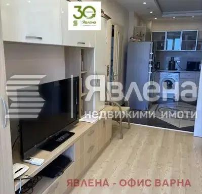 Снимка 3 — Двустаен апартамент с панорамна гледка в м-т Ален мак, Варна