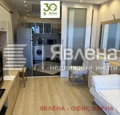 Снимка 4 — Двустаен апартамент с панорамна гледка в м-т Ален мак, Варна