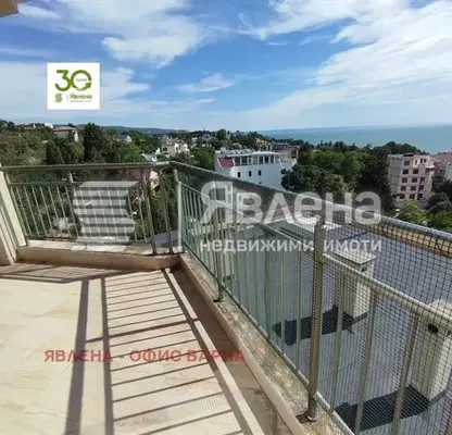 Снимка 5 — Четиристаен апартамент с морска панорама в м-т Ален мак, Варна