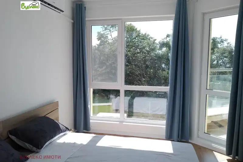 Two-room apartment with parking space in m-t Pchelina, Varna