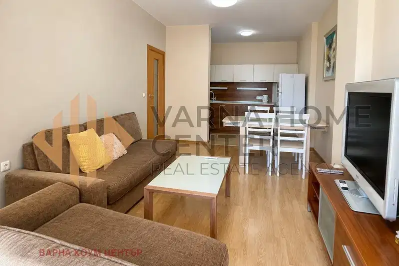 Three-room apartment with terrace in m-t Saltanat, Varna