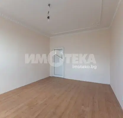 Снимка 3 — Двустаен апартамент с тераса в Младост 1, Варна