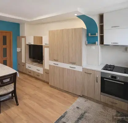 Снимка 2 — Тристаен апартамент в Младост 1, Варна с асансьор