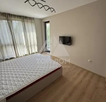 Photo 5 — Three-room apartment with two terraces in Mladost 1, Varna