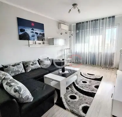 Photo 2 — 3-room apartment with lake view in Mladost 2, Varna