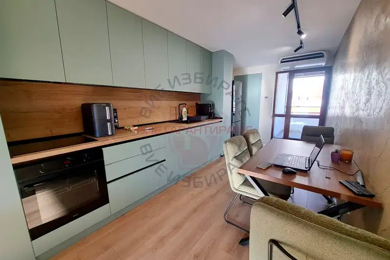 Three-room apartment with two terraces in Okrazhna bolnitsa area, Varna