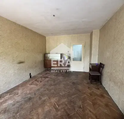 Снимка 5 — Тристаен апартамент 73 кв.м. в Окръжна болница, Варна