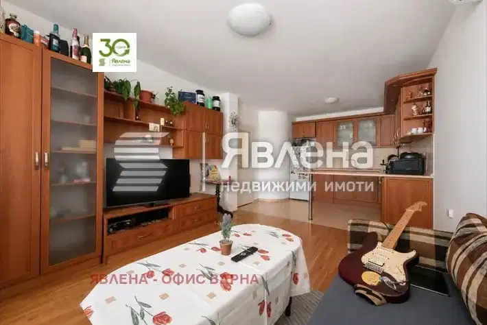 Three-room apartment with terrace in Okrazhna bolnitsa area, Varna