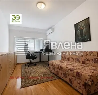 Снимка 5 — Тристаен апартамент с тераса в район Окръжна болница, Варна