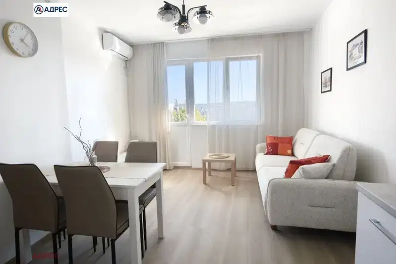 Spacious 4-room apartment in the centre of Varna with two terraces