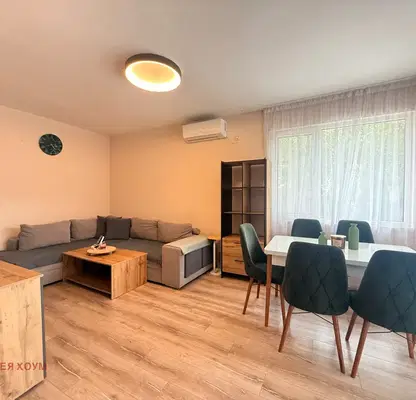 Photo 2 — Three-room apartment on the first floor in Pobeda district, Varna