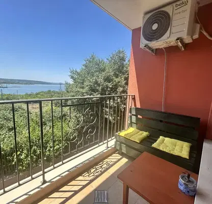 Photo 3 — Two-room apartment with lake view in Pogrebi, Varna