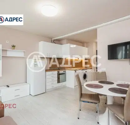 Снимка 4 — Двустаен апартамент 70 кв.м. в Погреби с две тераси