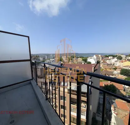 Снимка 4 — Тристаен апартамент с панорамни тераси в Погреби, Варна