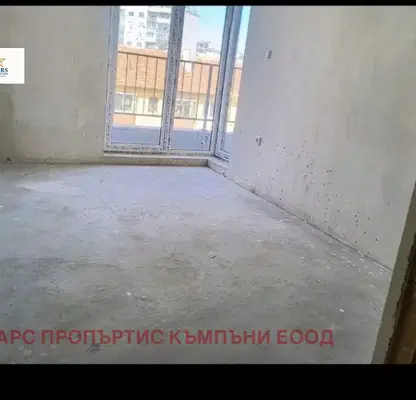 Снимка 2 — Тристаен апартамент с тераси в Погреби, Варна