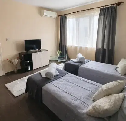 Photo 2 — Three-room apartment with terrace in Pogrebi district, Varna