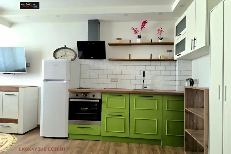 Three-room apartment near Sports Hall in Varna with renovation