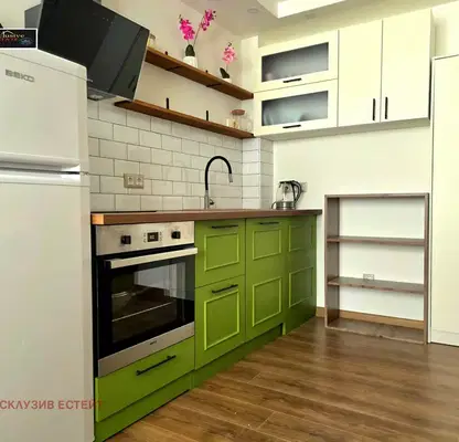 Photo 2 — Three-room apartment near Sports Hall in Varna with renovation