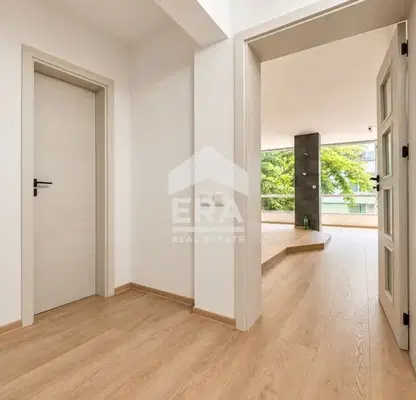 Photo 2 — 4-bedroom apartment in Varna, Sportna Zala