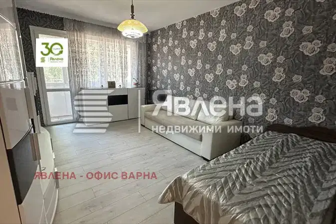 2-room apartment in Troshevo with enclosed terrace