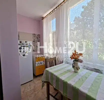 Photo 3 — Two-room apartment in Troshevo, Varna on a middle floor