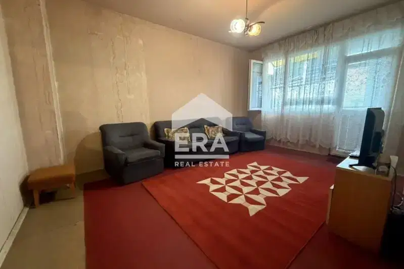 Three-room apartment in Troshevo, Varna with southwest aspect