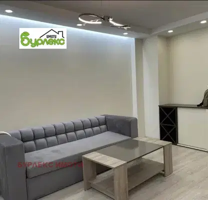 Photo 3 — Spacious 3-room apartment in Troshevo with large terrace