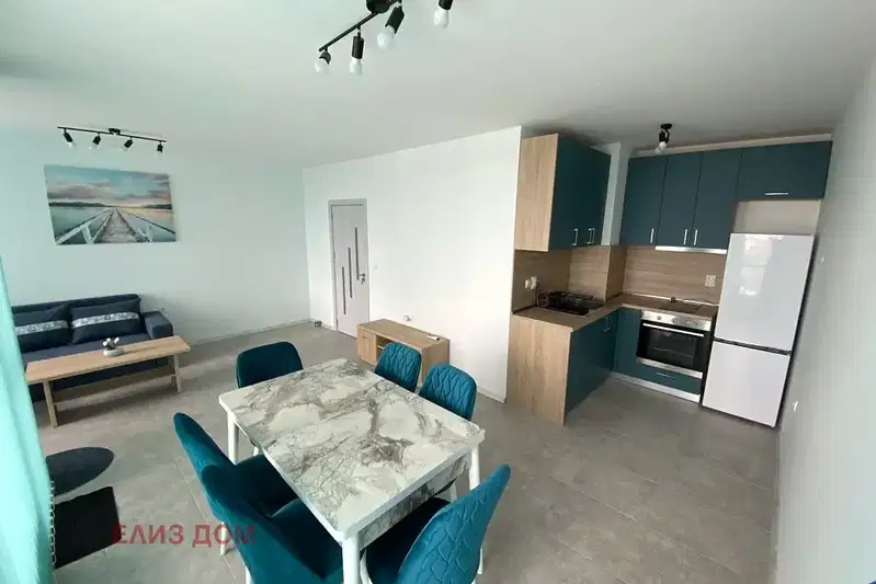 Two-room apartment with parking space in Varna, Vinitsa