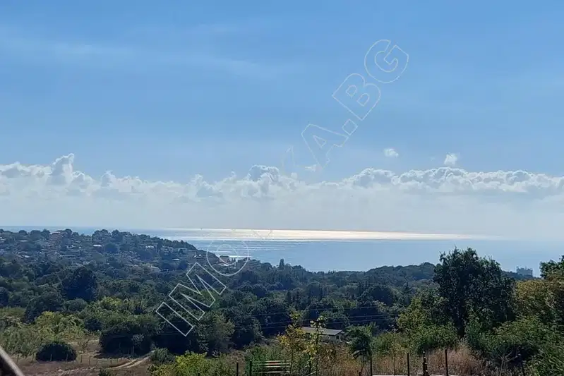 Двустаен апартамент с морска панорама във Виница, Варна