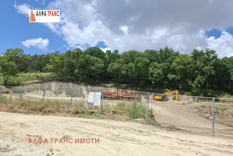 Тристаен апартамент с морска панорама във Виница, Варна
