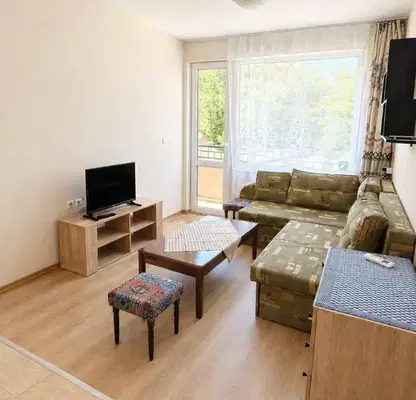 Photo 2 — Two-room apartment in Varna, Vinitsa, on the 2nd floor
