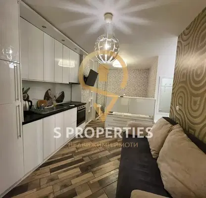 Снимка 2 — Студио апартамент в центъра на Варна с тераса