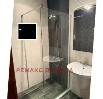 Снимка 4 — Просторен 3-стаен апартамент в центъра на Варна с тераса