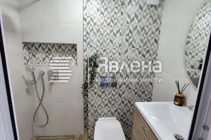 Тристаен апартамент с тераса във Владислав Варненчик, Варна