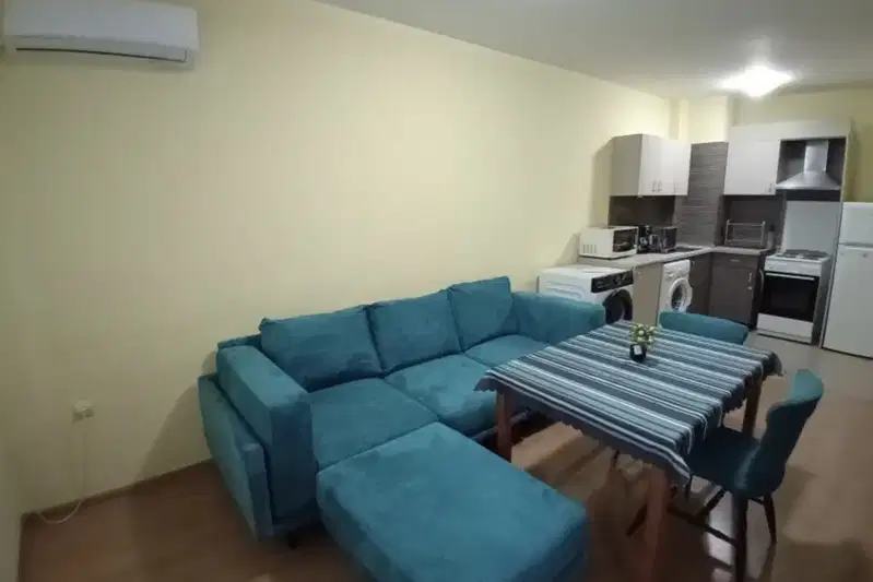Two-room apartment with terrace in Vladislav Varnenchik, Varna