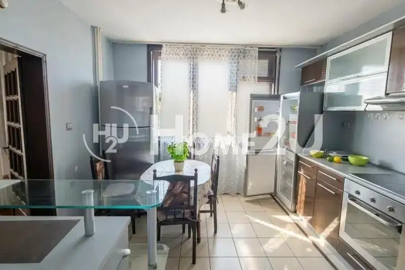 4-room apartment with panoramic view in Vazrazhdane 1, Varna